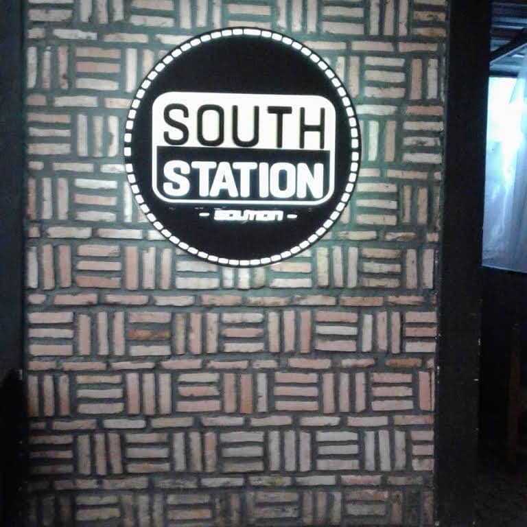 cafe south station