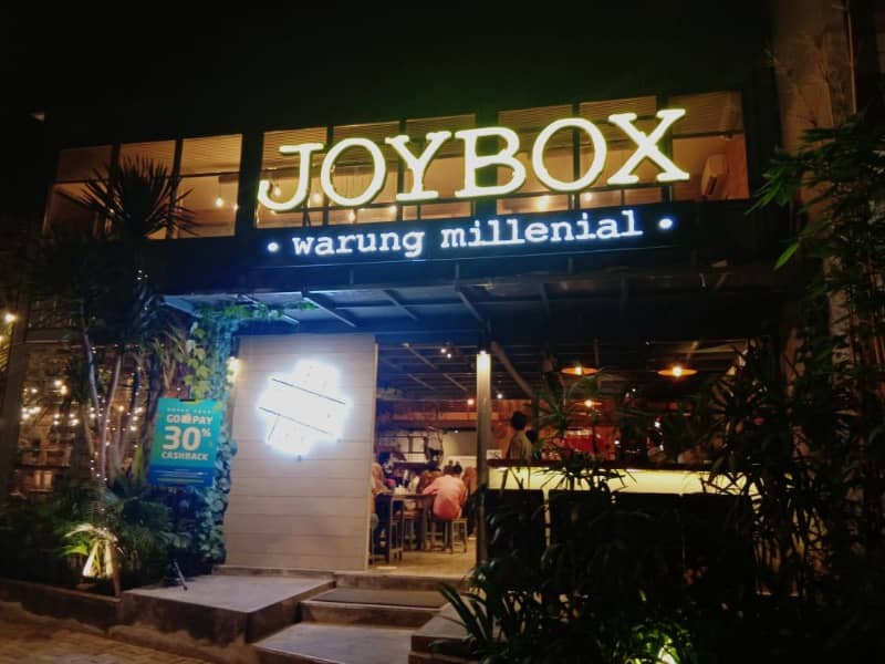 joybox cafe surabaya