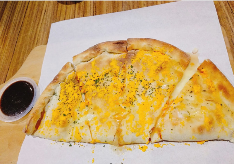 master cheese pizza
