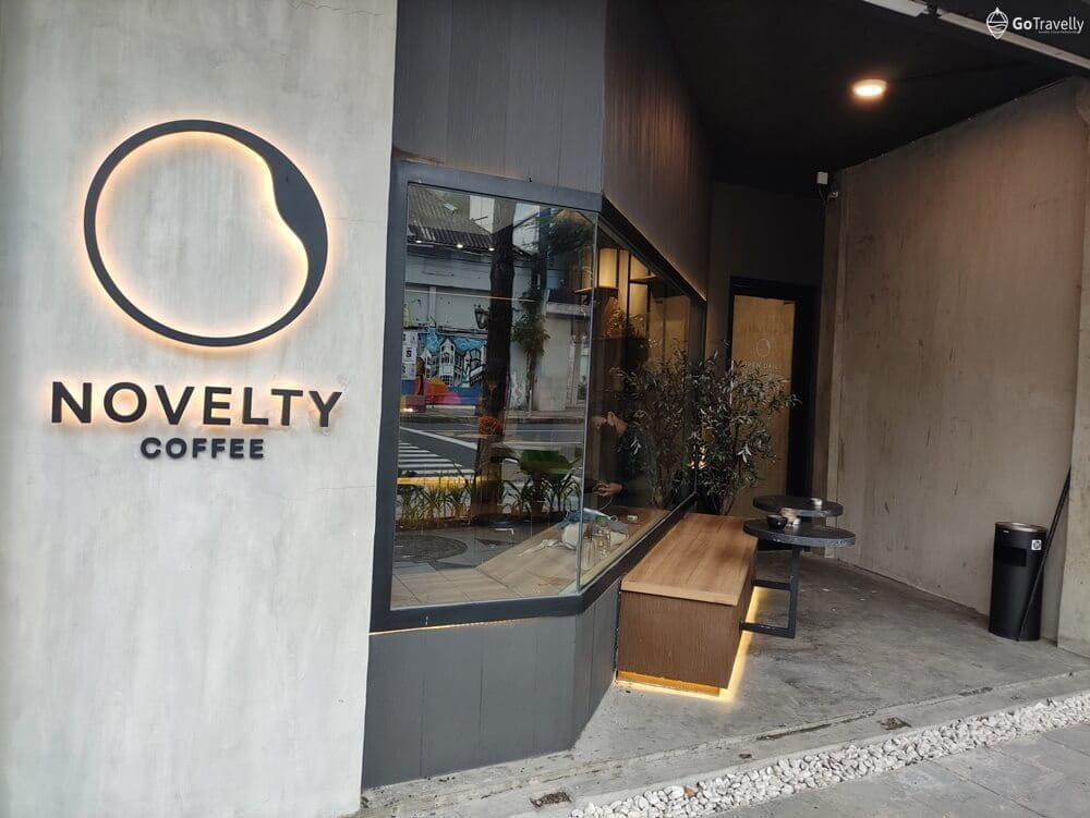 Novelty Coffee, Cafe Estetik yang Nyaman di Tengah Kota Surabaya