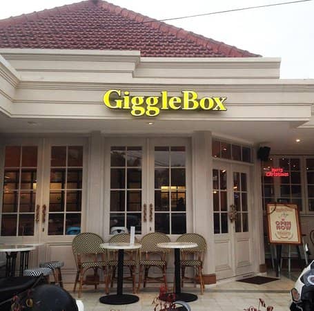 gigglebox cafe and resto