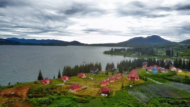 Pesona Danau Diateh Pemandangan dan Suasananya Ala Eropa 