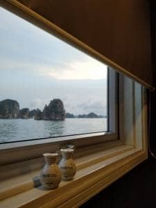 pemandangan dari halong bay cruises