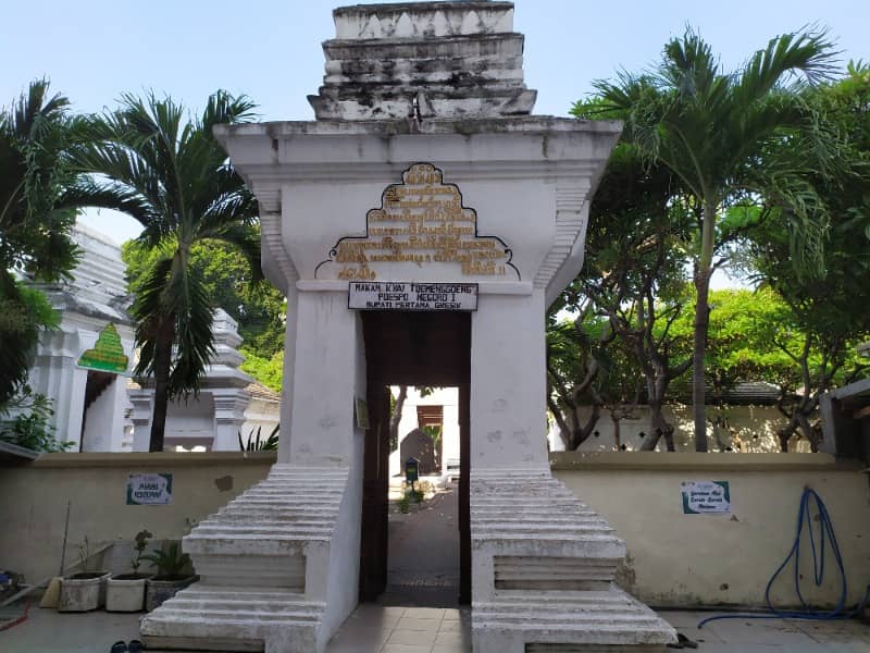 makam sunan maulana malik ibrahim