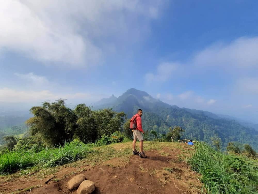 trakking Gunung Suwati Sawojajar