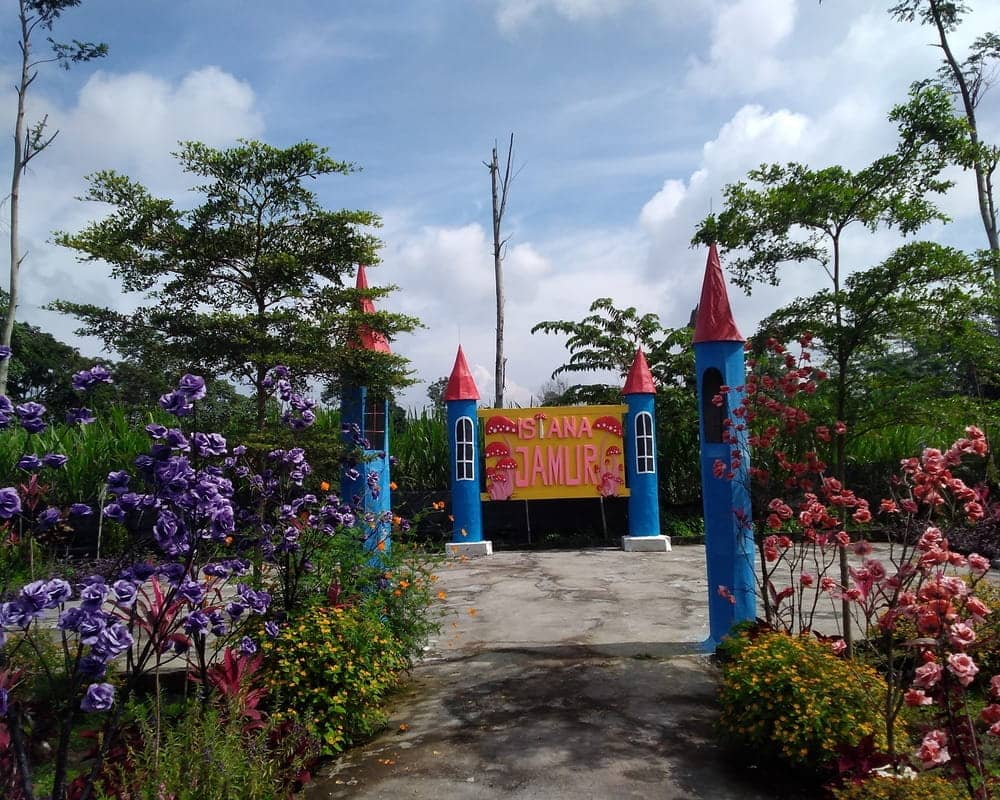 wisata istana jamur, Ngancar, Kediri