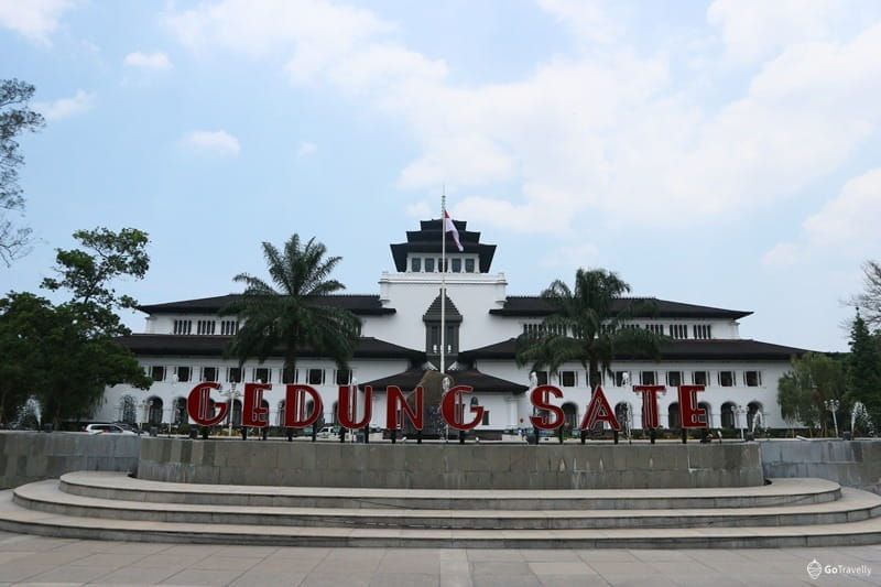 Gedung Sate: Ikon Kota Bandung yang Bersejarah