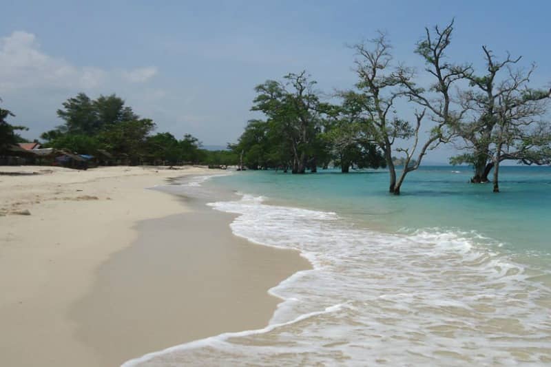 Pantai Lhok mee Aceh