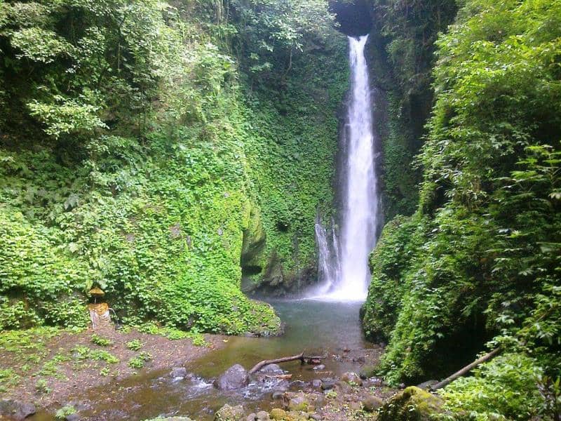 air terjun gitgit