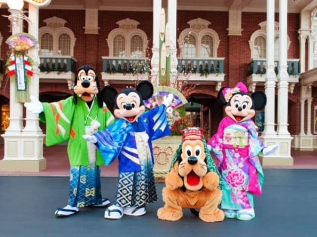 Tokyo Disneyland & Tokyo DisneySEA