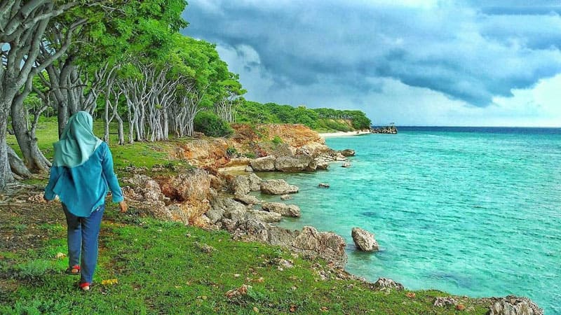 Pantai Kahuripan