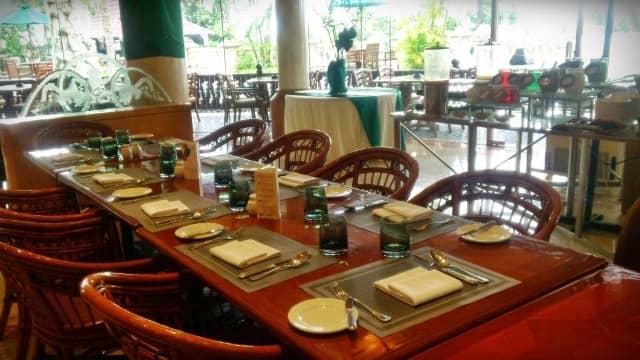 13 Restoran Terbaik di Surabaya Paling Enak dan Terkenal Restoran