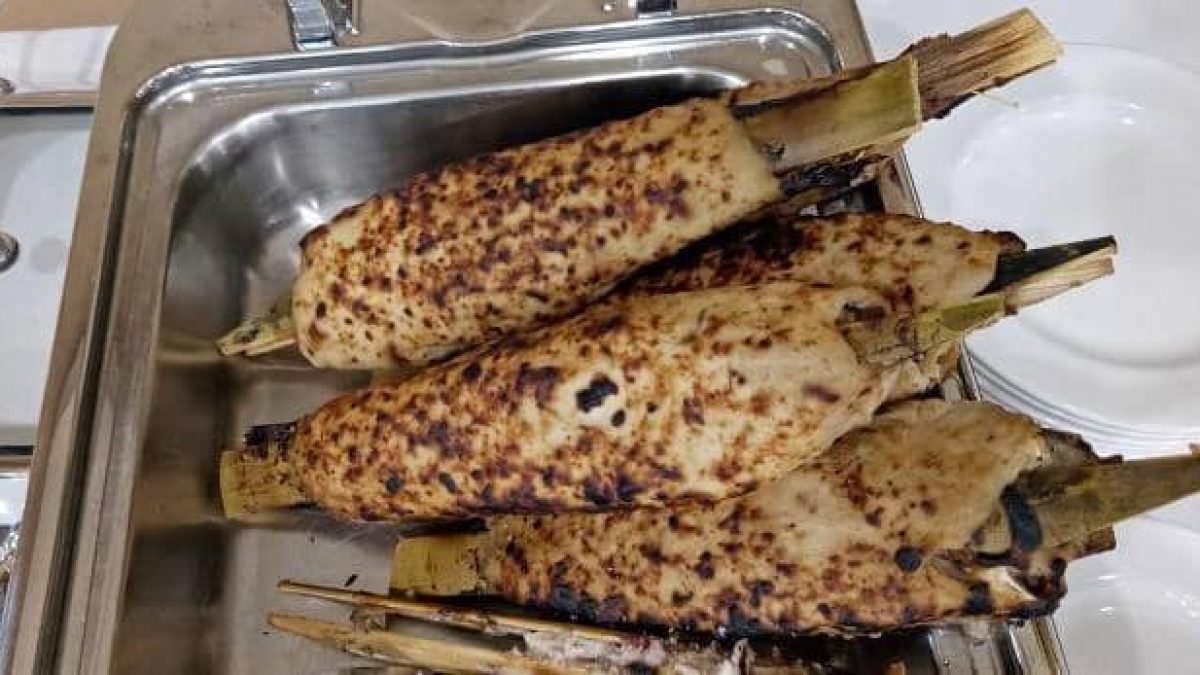 Sate Bandeng dibuat dengan teknik khusus