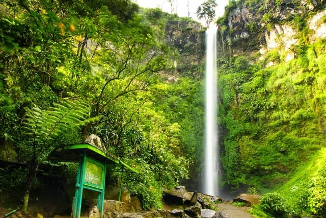 Air terjun Coban Rais