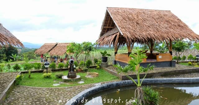 De Saung HK Resto & Nursery