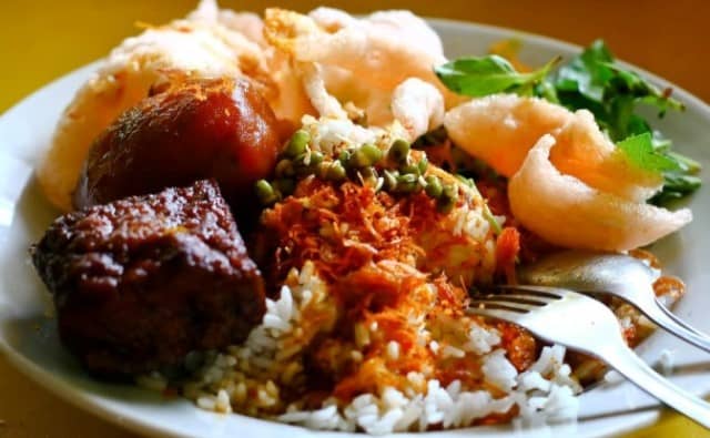 Nasi Ulam Ibu Yoyo