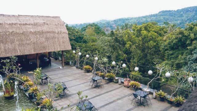 10 Tempat  Makan Romantis di  Bogor  dengan Pemandangan 