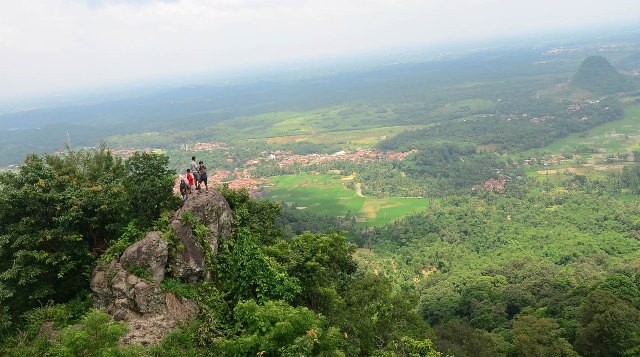 Gunung Munara Rumpin