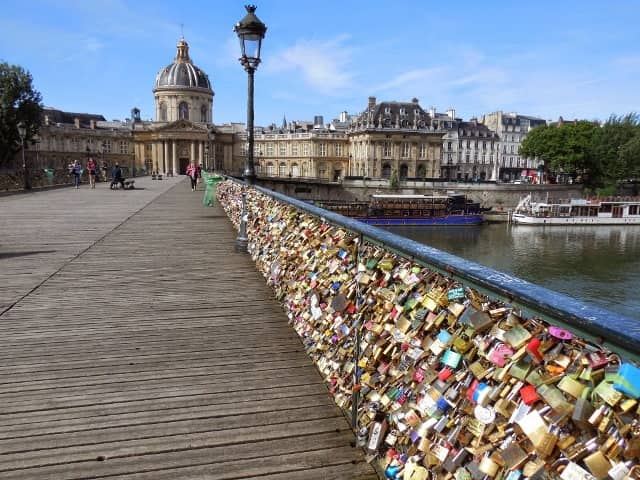 Jembatan Gembok Cinta Pont des Arts