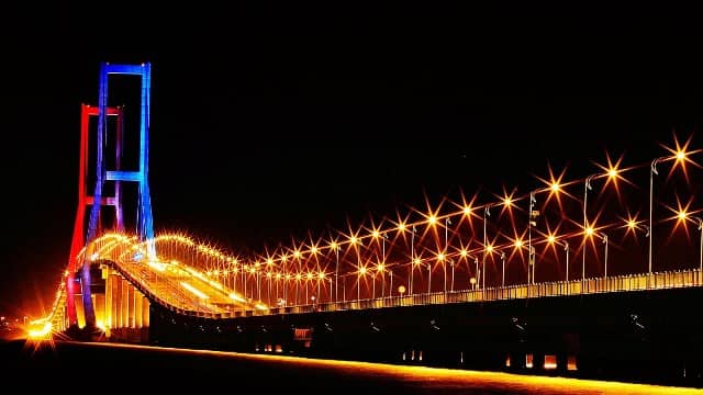 Jembatan Nasional Suramadu