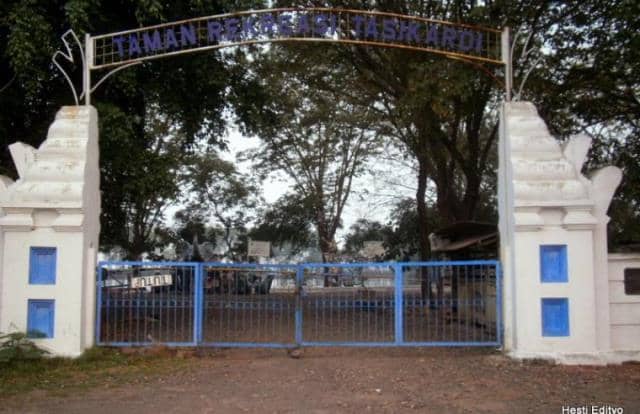 Kompleks Pemakaman Kesultanan Banten