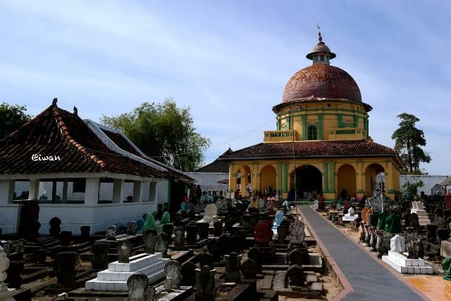 Makam Asta Tinggi