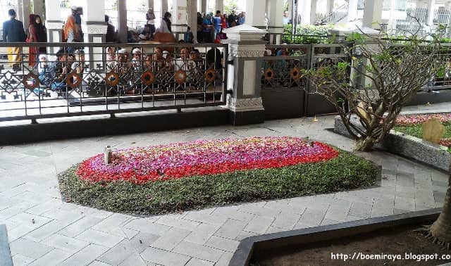 Makam KH Abdurrahman Wahid