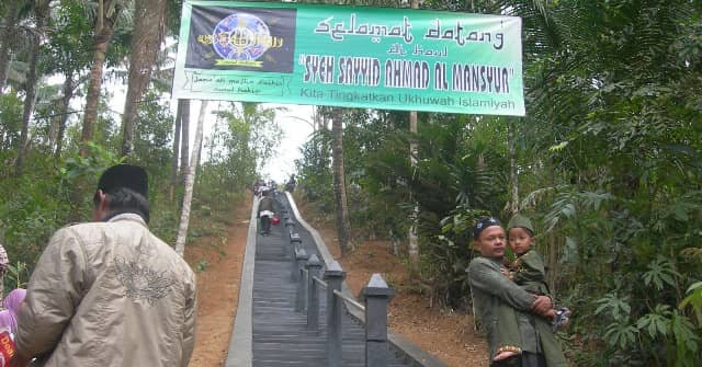 Makam Syekh Maulana Mansyuruddin