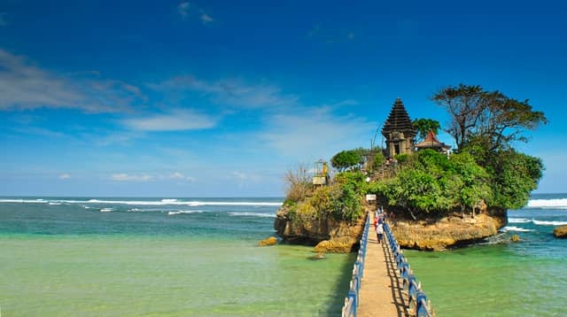 10 Tempat Wisata Pantai di Malang Paling Indah Wisata Pantai di Malang