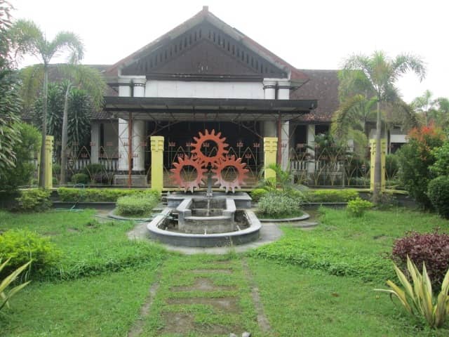 tempat wisata terdekat