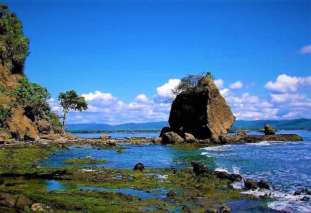 9 Wisata Pantai Di Jawa Barat Paling Populer Dikalangan