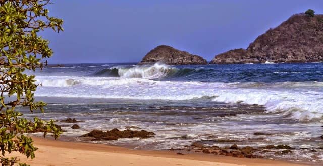 Pantai Parang Kursi