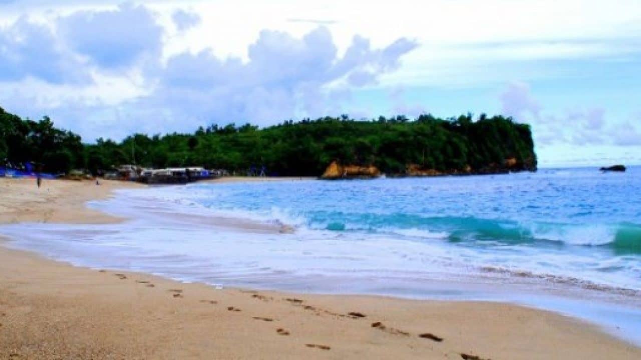 9 Tempat Wisata Pantai Di Blitar Yang Paling Bagus Dan Hits