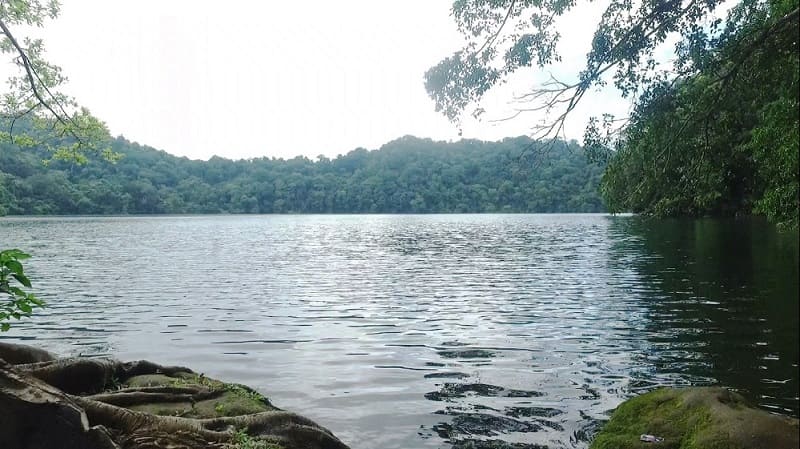 Danau Kastoba