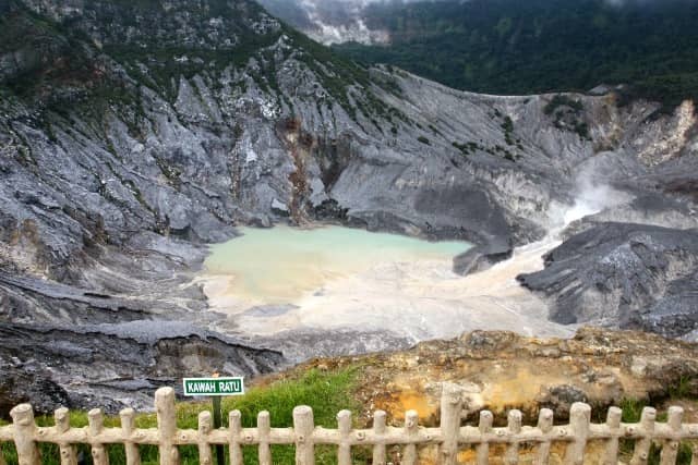 Gunung Tangkuban Perahu