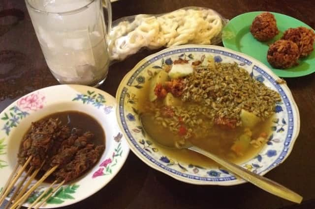 10 Tempat Menikmati Lontong  Kupang  Paling Enak di Sidoarjo 