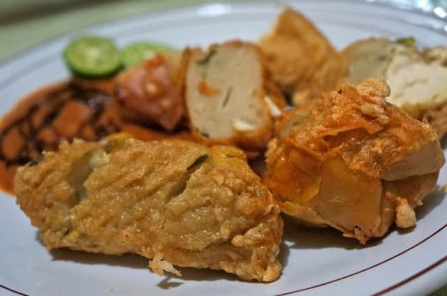 Batagor dan Baso Tahu Apin