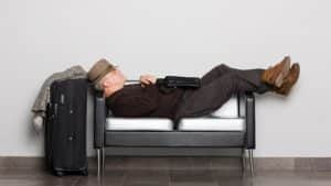 tips tidur di bandara