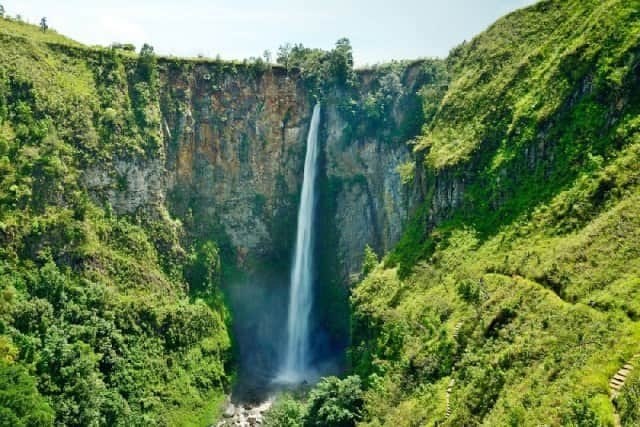 10 iAiri iTerjuni Terindah Dan Tertinggi Di Indonesia 