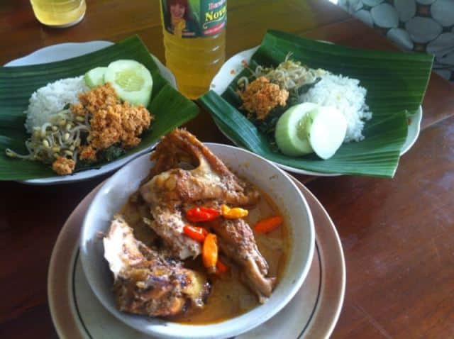 ayam-lodho-pak-yusuf-trenggalek.jpg