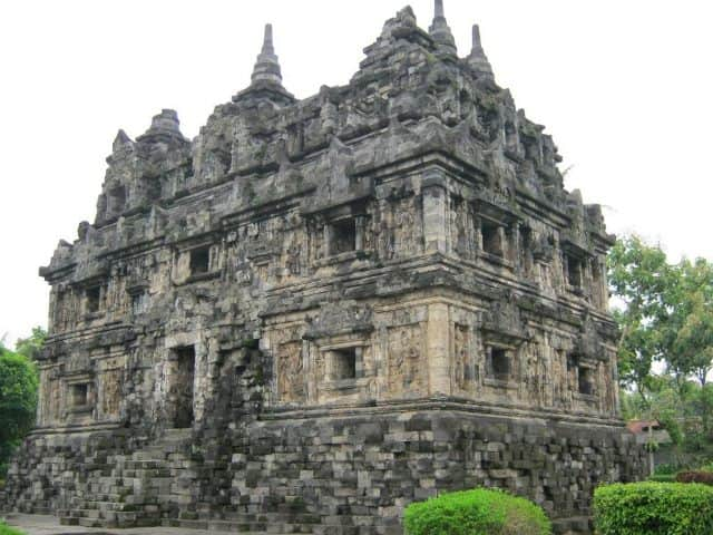 Candi gunung sari