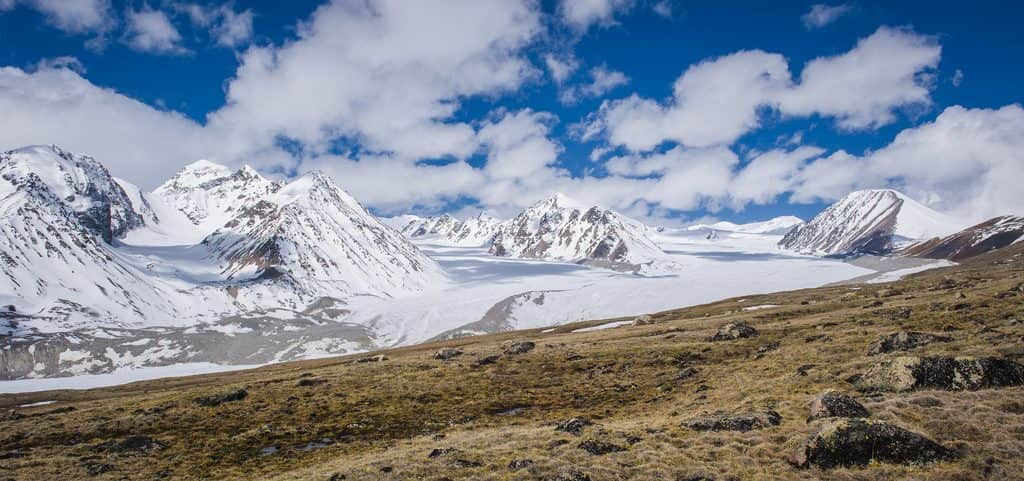 Detak Kagum Menatap Pesona 15 Tempat Wisata di Mongolia