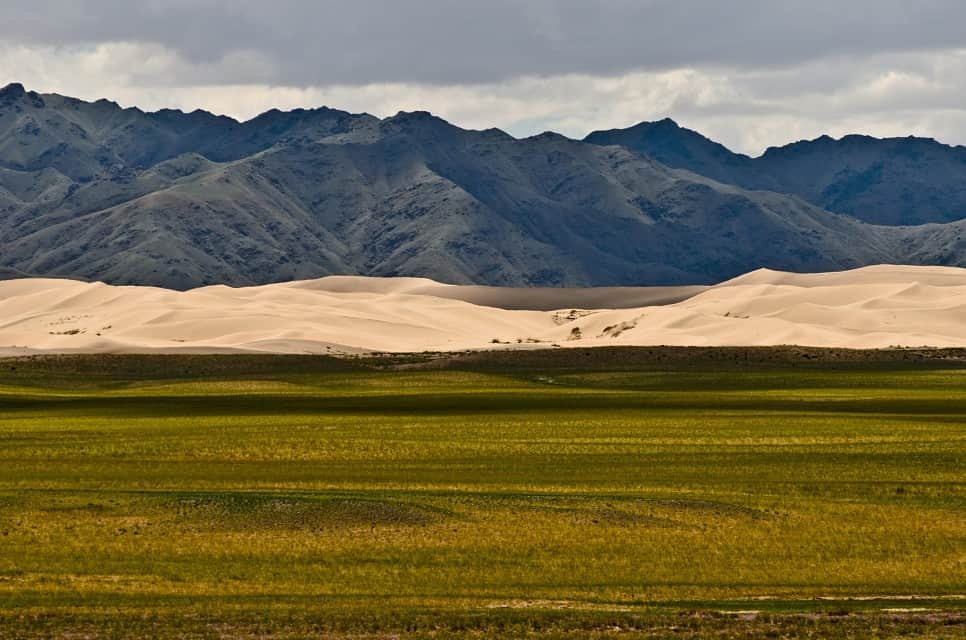 Detak Kagum Menatap Pesona 15 Tempat Wisata di Mongolia