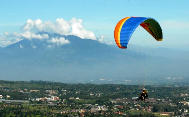  Gunung Mas