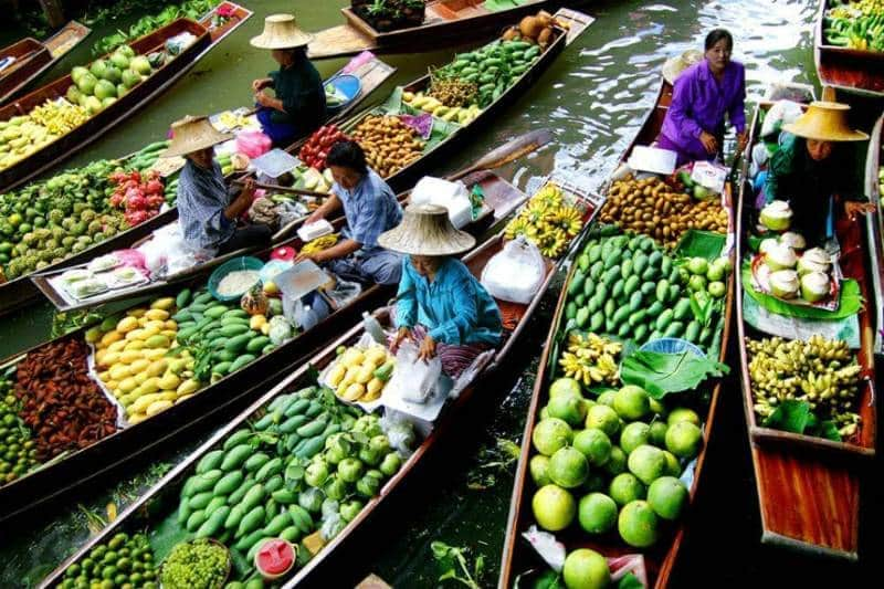 Menyesap Kearifan Lokal  10 Pasar  Terapung Terbaik di Dunia