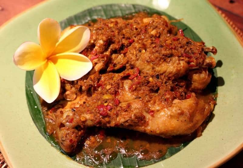  Ayam Bakar Betutu