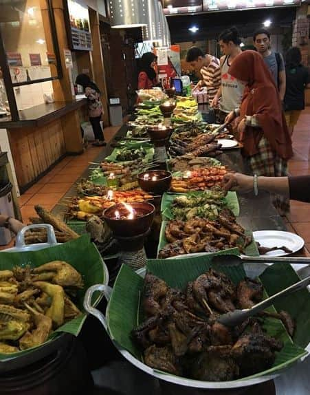 7 Rumah  Makan  Sunda Recommended di Bandung Restoran Bandung