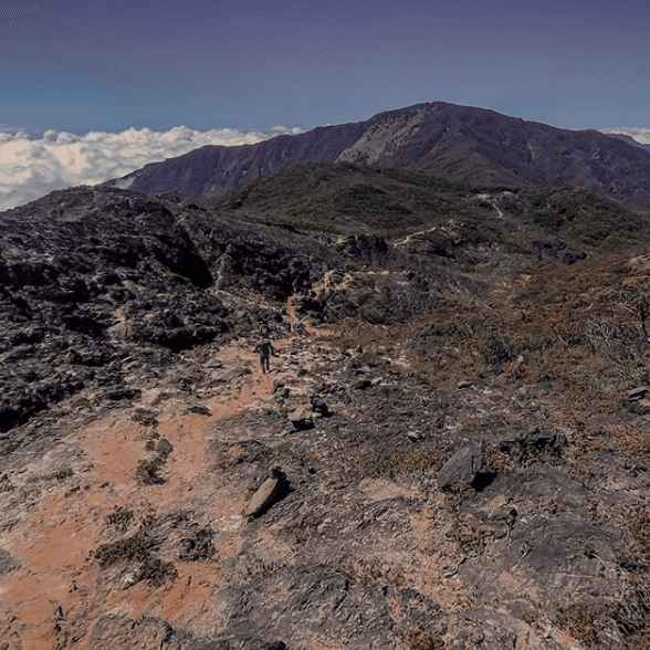 10 Gunung Keramat di Indonesia Dipercaya Memiliki Cerita 