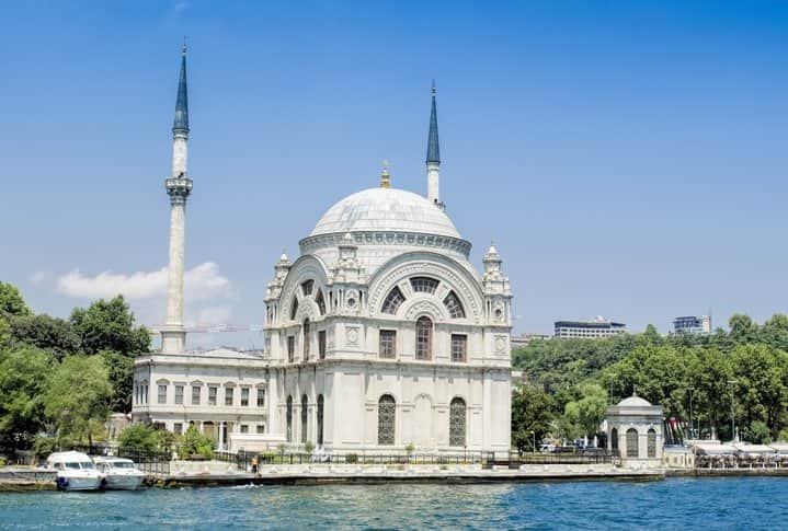 Masjid Dolmabahçe