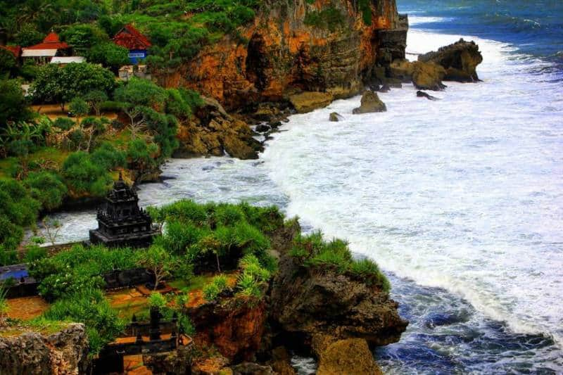 10 Pantai  Paling cantik di  Jogja  Tawarkan Pemandangan 